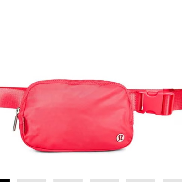 Lululemon Everywhere Belt Bag 1L - Picture 4 of 7